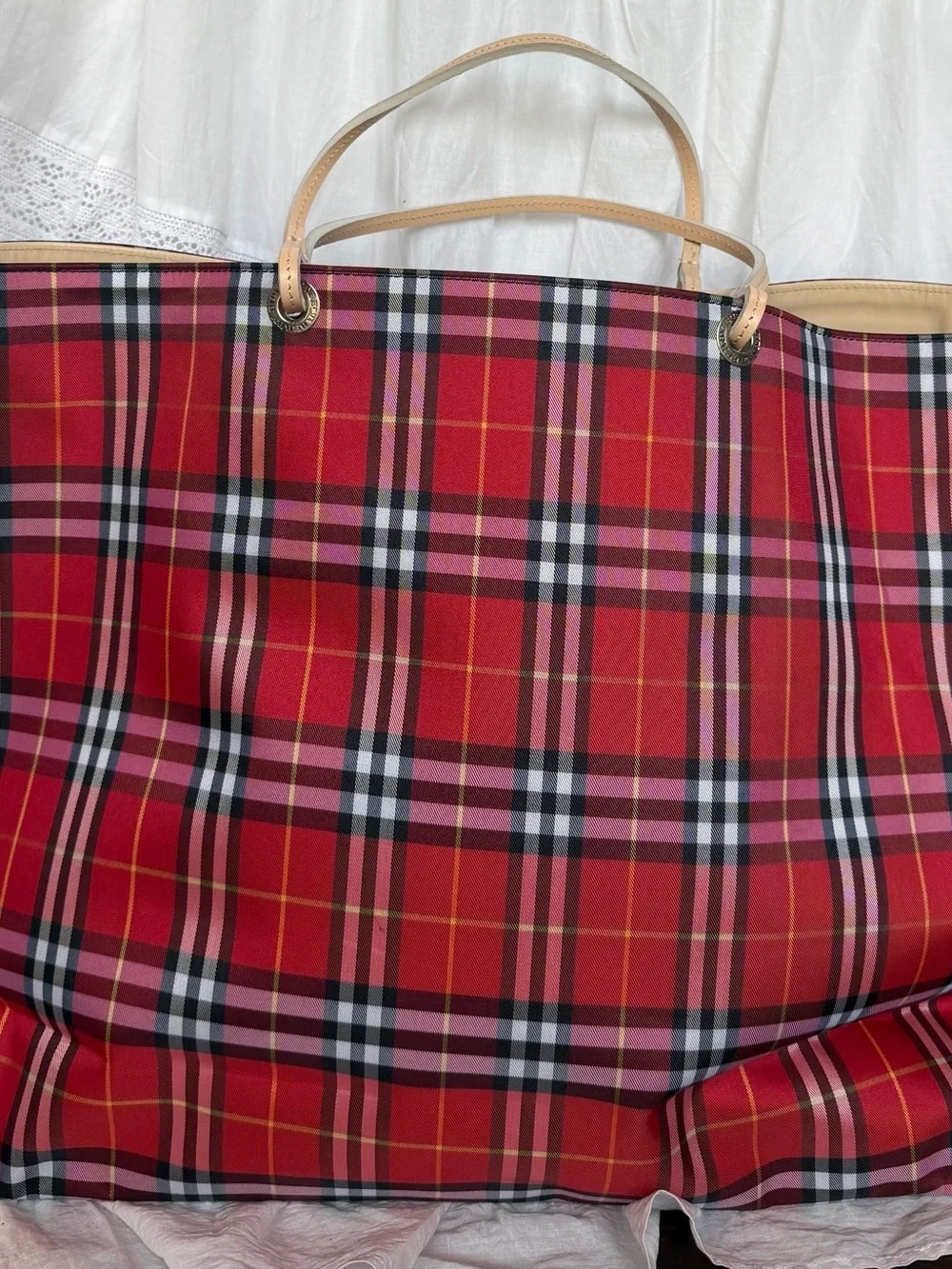 Burberry spacious tote